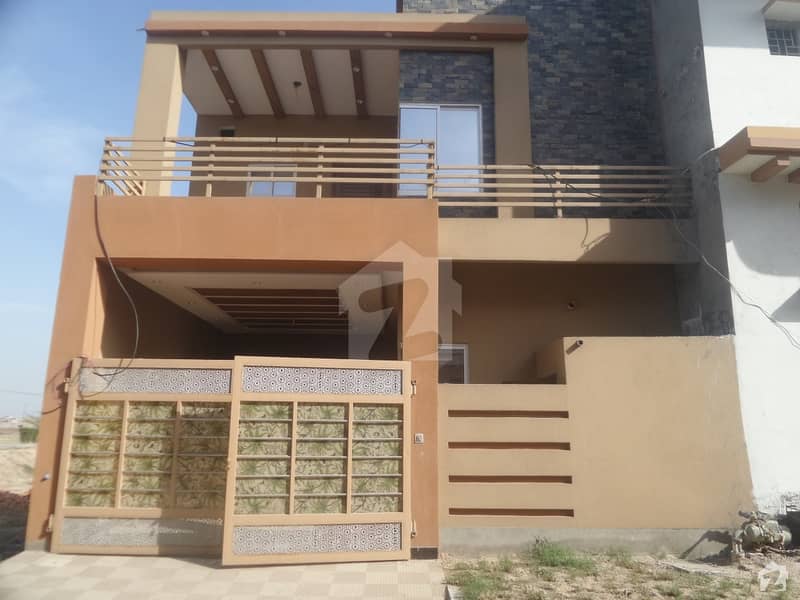 House Is Available For Sale TNT Colony Satiana Road