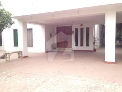 4 Kanal Farm House Available For Rent On Bedian Road 4 Kanal Farm House Available For Rent On Bedian Road