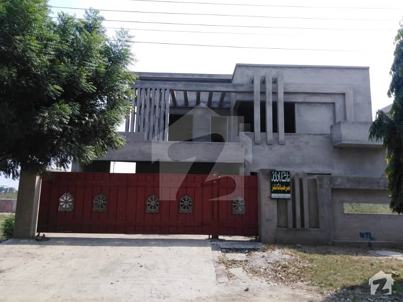1 Kanal Grey Structure House For Sale