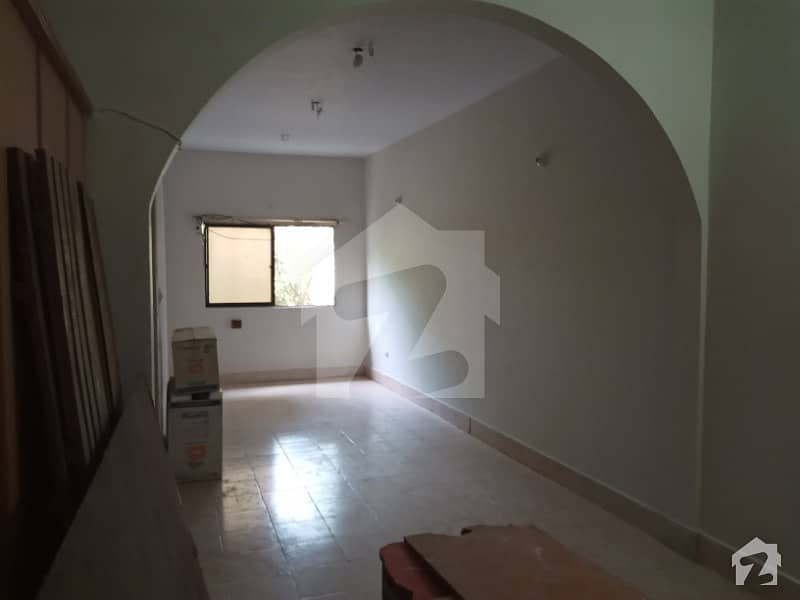 2 bed drawing dining 108 GHz portion rent nazimabad