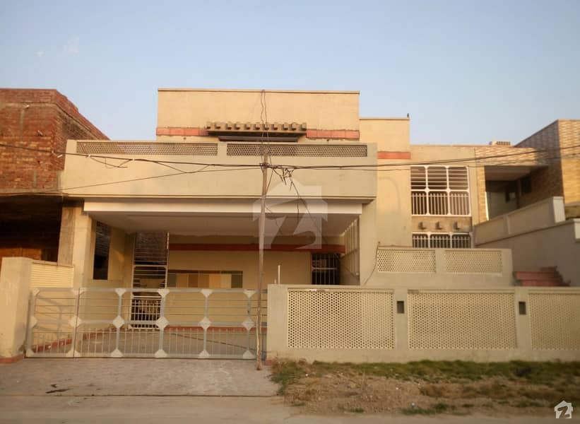 ڈیوائن گارڈنز ۔ بلاک اے ڈیوائن گارڈنز لاہور میں 5 کمروں کا 14 مرلہ مکان 3.25 کروڑ میں برائے فروخت۔