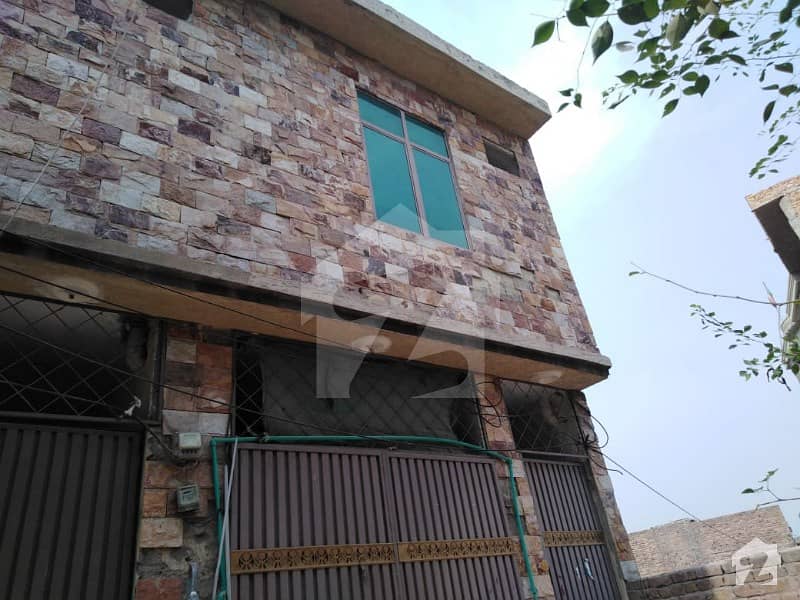 گلبرگ پشاور میں 2 کمروں کا 3 مرلہ مکان 10 ہزار میں کرایہ پر دستیاب ہے۔