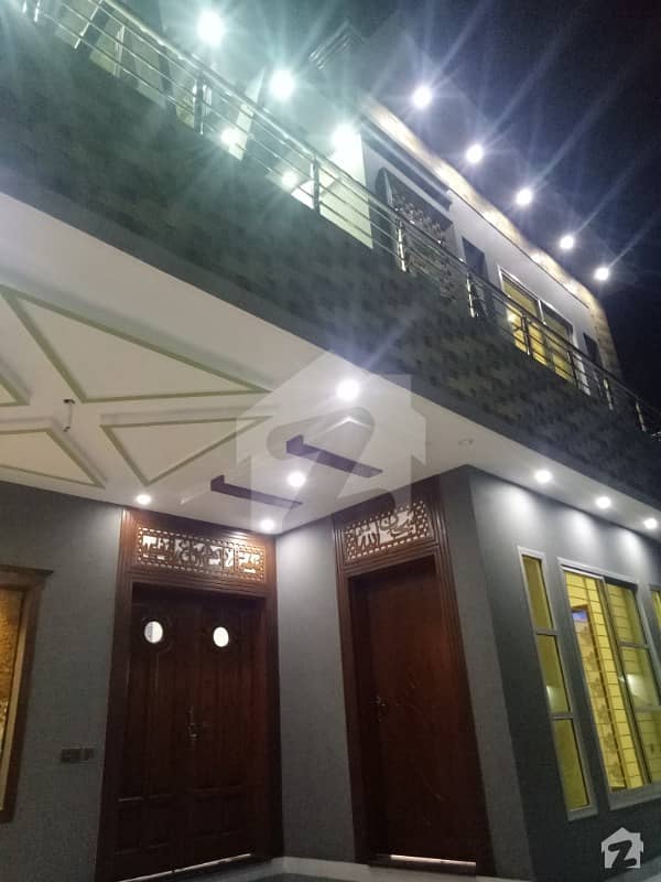 سینٹرل پارک ہاؤسنگ سکیم لاہور میں 6 کمروں کا 10 مرلہ مکان 1.43 کروڑ میں برائے فروخت۔