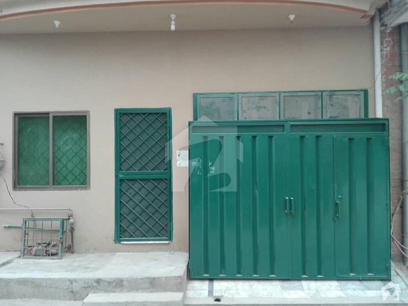 شیرشاہ کالونی - راؤنڈ روڈ لاہور میں 3 کمروں کا 4 مرلہ مکان 30 ہزار میں کرایہ پر دستیاب ہے۔ شیرشاہ کالونی - راؤنڈ روڈ لاہور میں 3 کمروں کا 4 مرلہ مکان 30 ہزار میں کرایہ پر دستیاب ہے۔