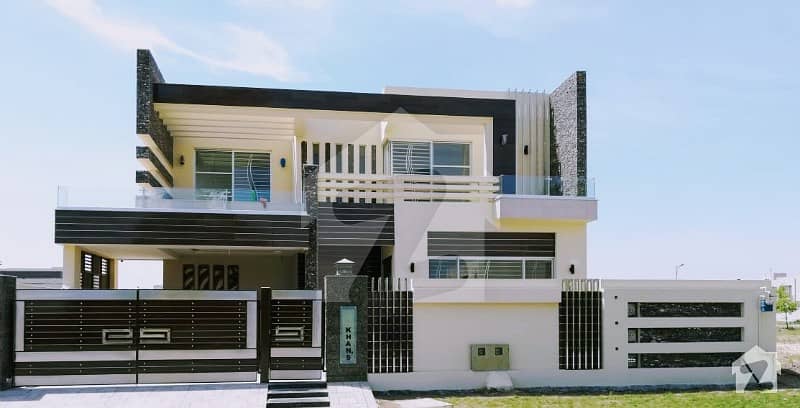 1 Kanal Brand New Beautiful And Luxury Bungalow For Sale