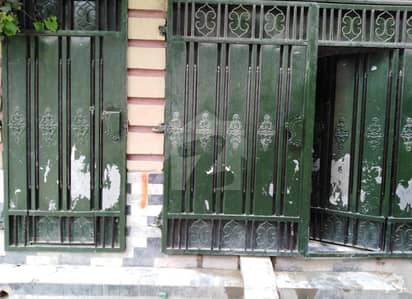 بمبا روڈ پشاور میں 7 کمروں کا 4 مرلہ مکان 80 لاکھ میں برائے فروخت۔