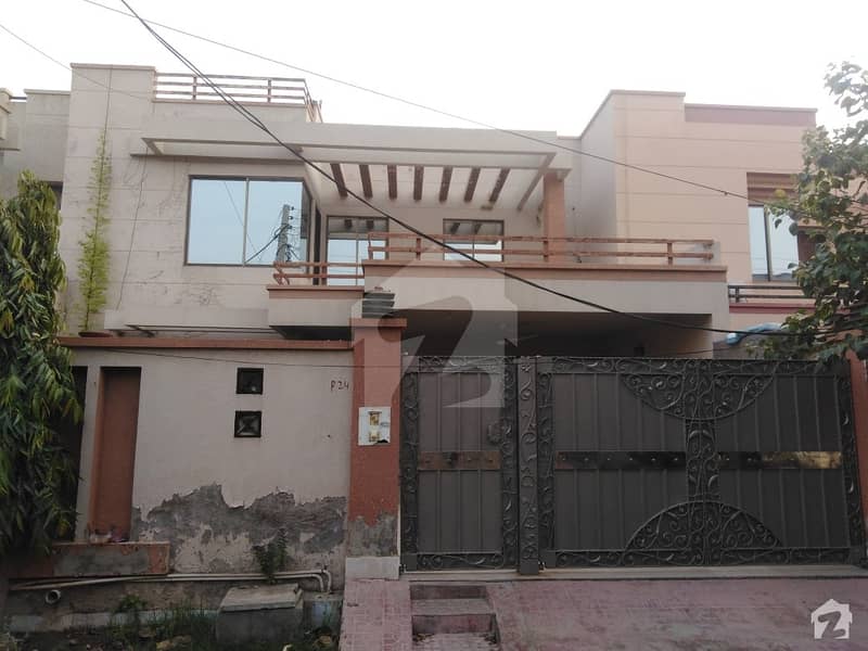 سعید کالونی فیصل آباد میں 13 مرلہ مکان 2.5 کروڑ میں برائے فروخت۔