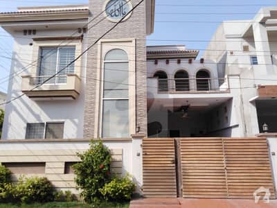 Upper Portion Is Available For Rent Upper Portion Is Available For Rent