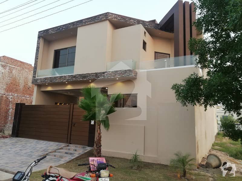 10 Marla Brand New Double Storey House For Sale At 60 Feet Road