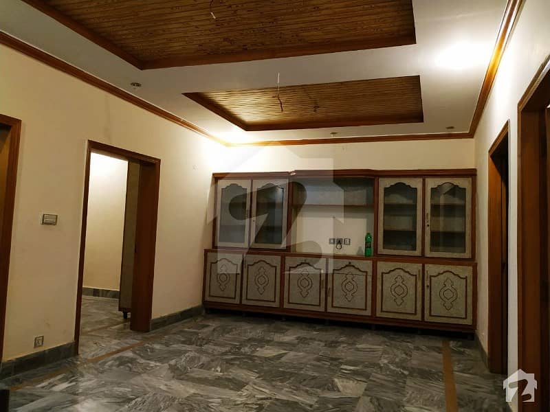 کینٹ لاہور میں 4 کمروں کا 5 مرلہ مکان 1.08 کروڑ میں برائے فروخت۔