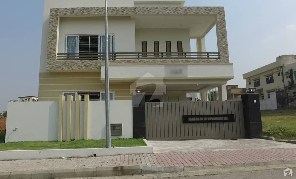 BAHRIA TOWN PHASE 8 F1 BLOCK 10 MARLA BRAND NEW HOUSE FOR SALE