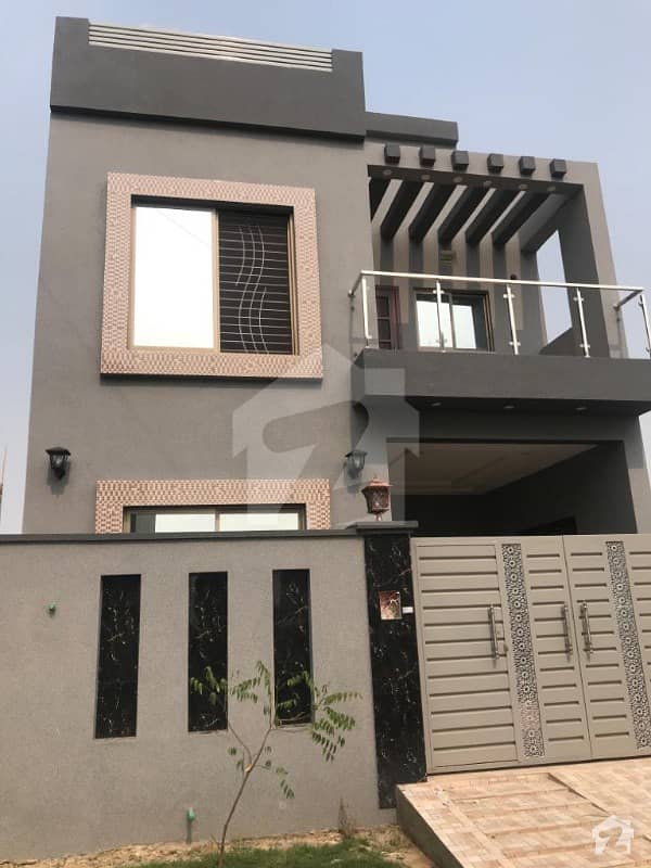5 MARLA HOUSE FOR SALE AVAILABLE ON PRIME LOCATION OF LAKE CITY SECTOR M7 BLOCK C