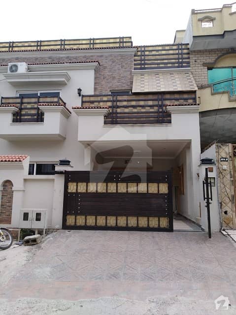 F-11 Islamabad House Beautiful Location Urgent Sale