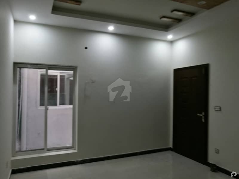 ملٹری اکاؤنٹس ہاؤسنگ سوسائٹی لاہور میں 5 کمروں کا 8 مرلہ مکان 1.4 کروڑ میں برائے فروخت۔