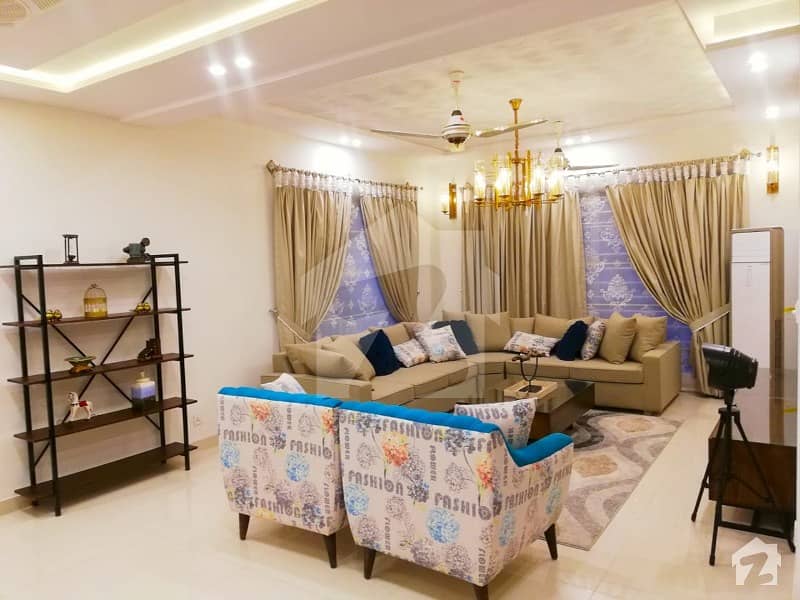 بحریہ ٹاؤن راولپنڈی راولپنڈی میں 5 کمروں کا 1 کنال مکان 3.75 کروڑ میں برائے فروخت۔