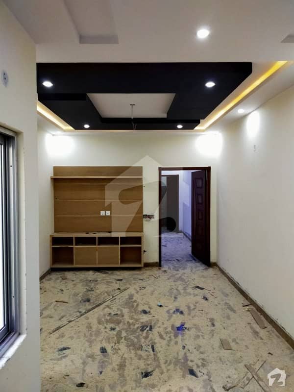 اچھرہ لاہور میں 3 کمروں کا 4 مرلہ مکان 1.1 کروڑ میں برائے فروخت۔