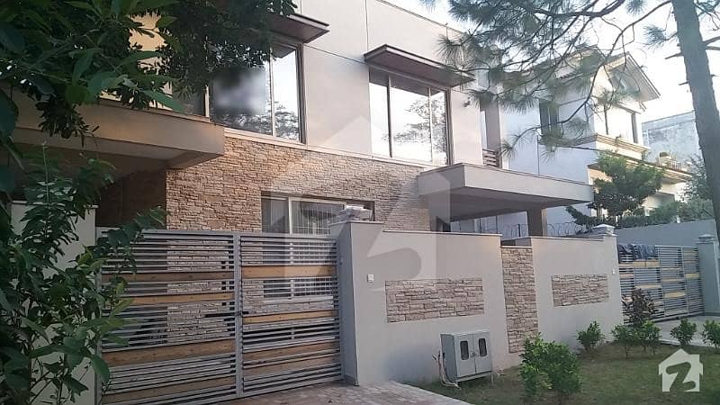 6 Bed Brand New House For Rent In F7