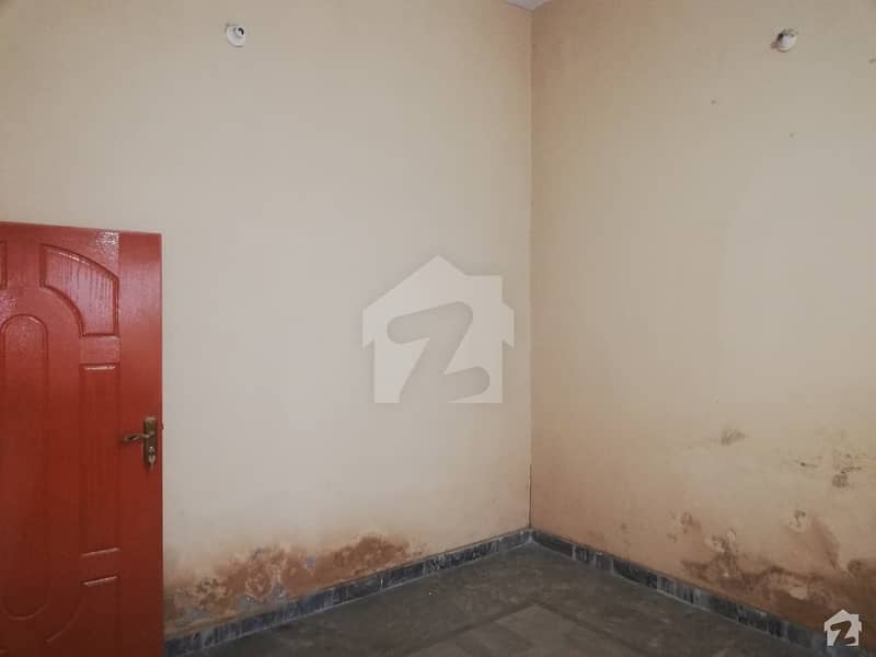 سیالکوٹ بائی پاس گوجرانوالہ میں 3 کمروں کا 2 مرلہ مکان 27 لاکھ میں برائے فروخت۔