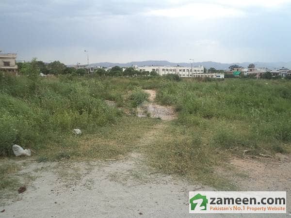Beautiful Plot Available For Sale In G-14/1 Prime Location
