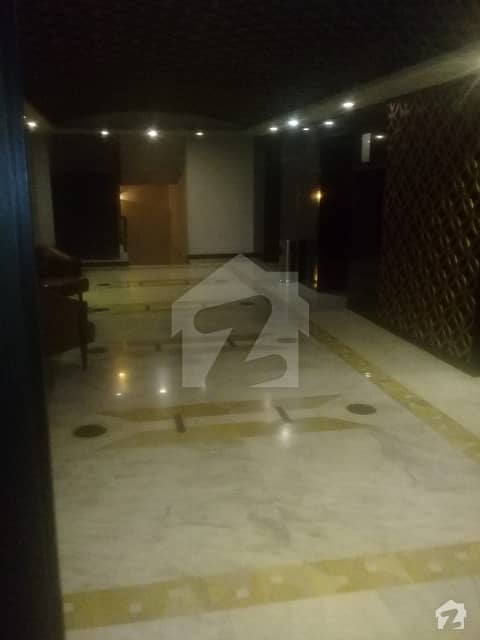 Cantt Mall Of Lahore - Apartment For Rent