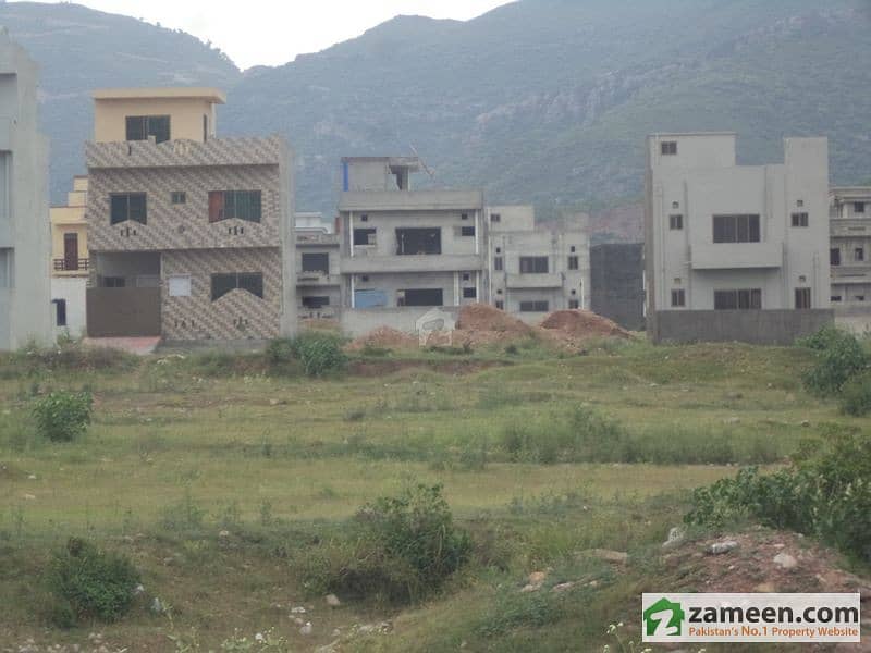 Double Road Facing Commercial Plot Available For Sale In G-13 Markaz - Ideal Location