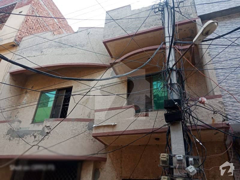 گرین ٹاؤن لاہور میں 4 کمروں کا 5 مرلہ مکان 85 لاکھ میں برائے فروخت۔