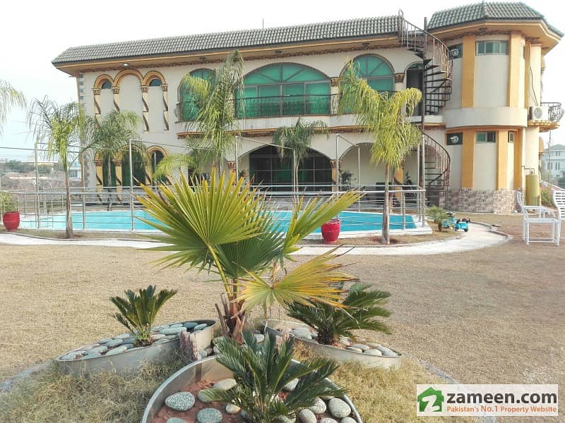 8 Kanal Beautiful Level Farm House, PN Naval Farm House, Islamabad For Sale Naval Farms Housing