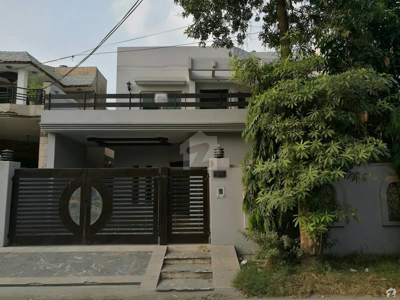 ریونیو سوسائٹی - بلاک اے ریوینیو سوسائٹی لاہور میں 5 کمروں کا 10 مرلہ مکان 2.2 کروڑ میں برائے فروخت۔