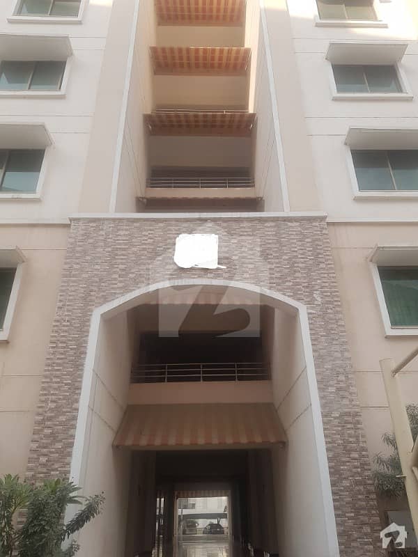 10 Marla 3 Beds Flat  7th Floor For Sale In Askari 11 Lahore