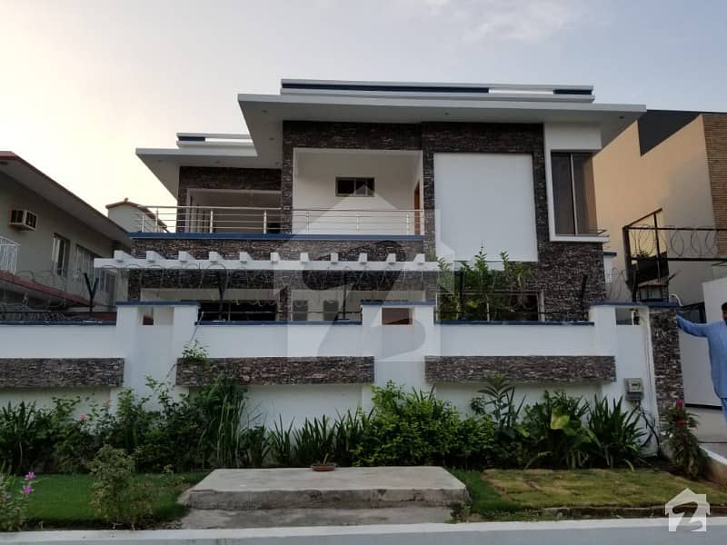 Furnished House For Rent In F-8
