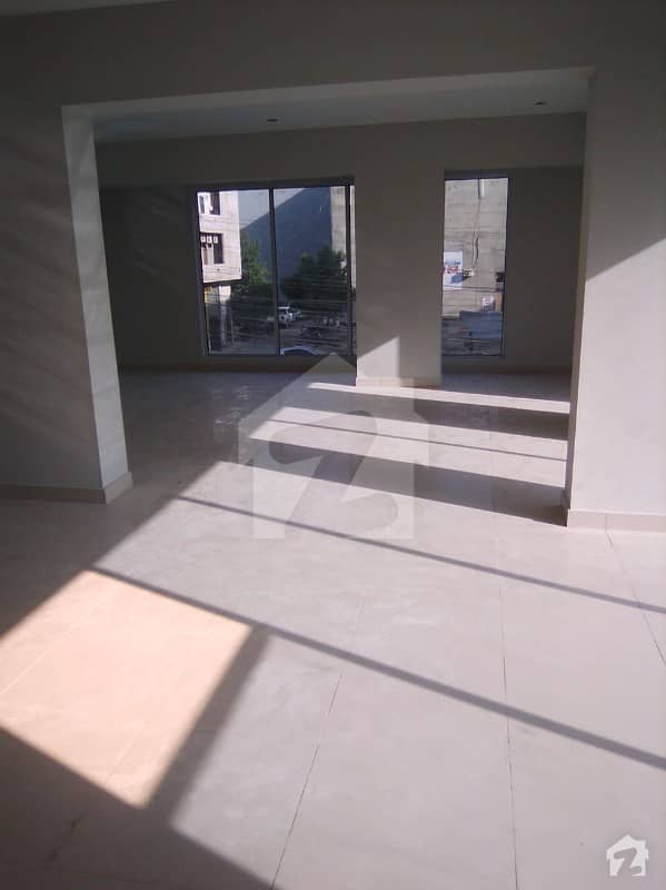 Office Floor For Sale At Big Bukhari Commercial