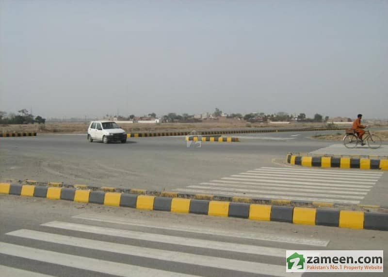 Corner Plot For Sale In Sector I-11/2, Islamabad On Prime Location