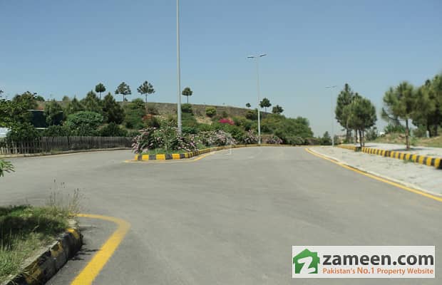 Beautiful Plot Available For Sale In G-15/4, Prime Location