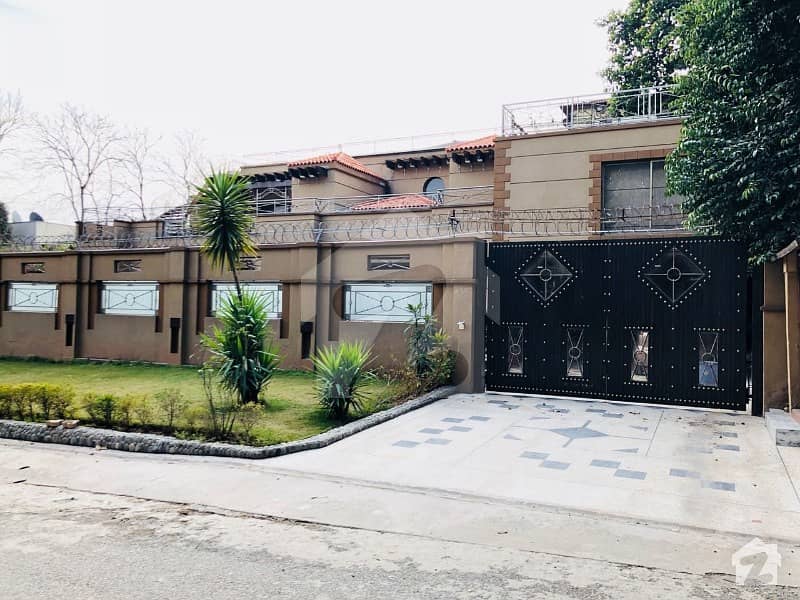 2 Kanal Corner And Park Face Luxury House In Posh Area Of Islamabad