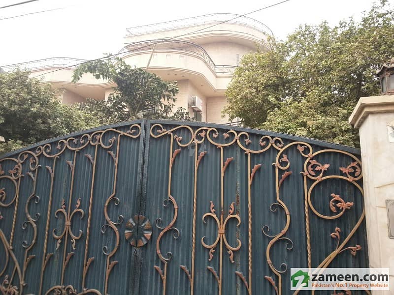 Pink Zone House Is Available For Sale In Gulberg 2 Lahore