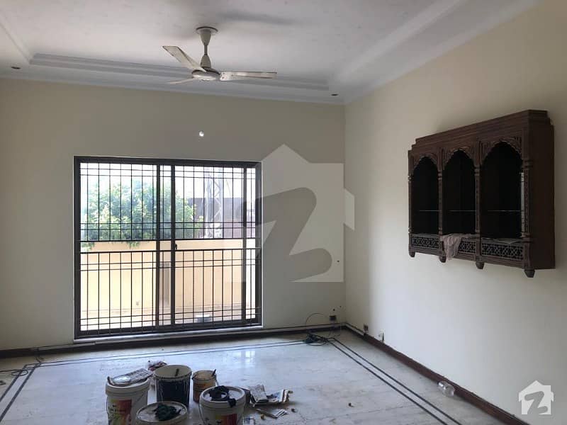Prime Location 1 Kanal Beautiful Lower Portion With Basement Hall For Rent In DHA Phase 4 Block DD