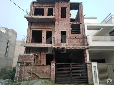 Here Is A Good Opportunity To Live In A Well-Built House Here Is A Good Opportunity To Live In A Well-Built House