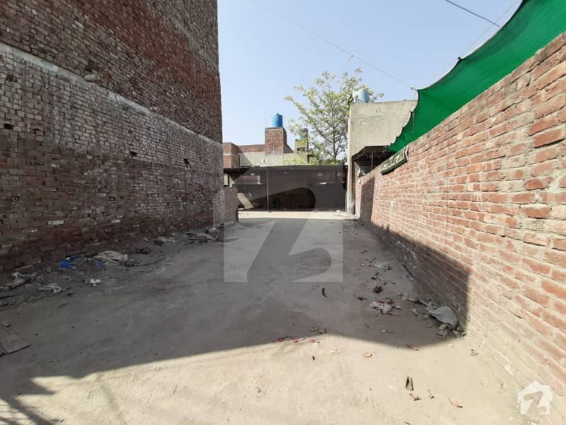 پنجاب کوآپریٹو ہاؤسنگ سوسائٹی لاہور میں 18 مرلہ کمرشل پلاٹ 9 کروڑ میں برائے فروخت۔