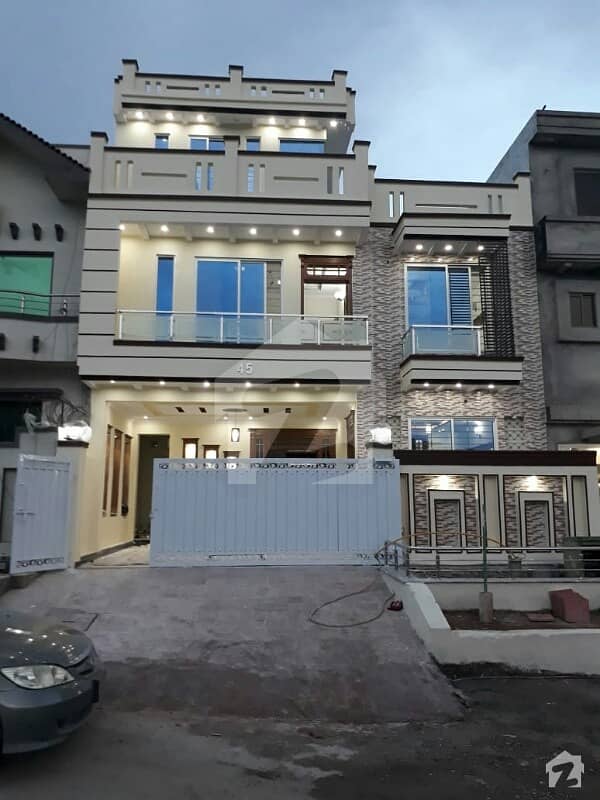 30x60 Gorgeously design house For Sale in G-13