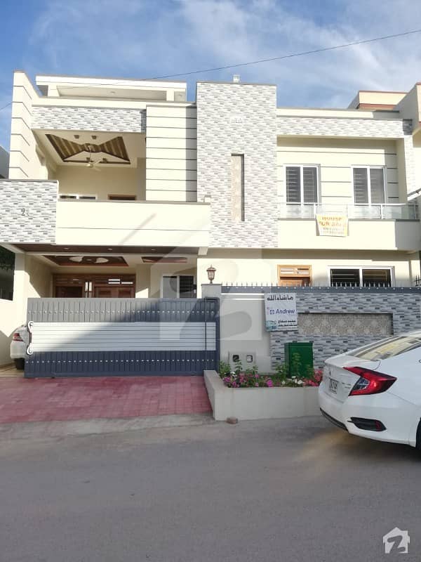 Solid Construction 40x80 Brand New Top Class House For Sale