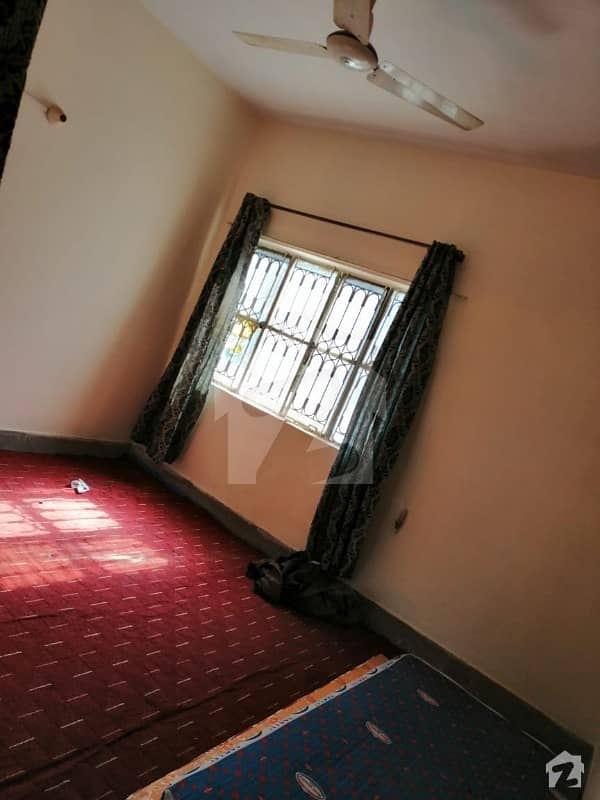 i8 Furnished Unfurnished Flat First Floor Separate Room Available For Rent Only Female  in I8 Islamabad