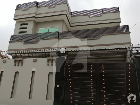 آفیسرز گارڈن کالونی ورسک روڈ پشاور میں 6 کمروں کا 8 مرلہ مکان 2.45 کروڑ میں برائے فروخت۔