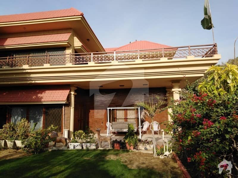 1000 Yard Beautiful Maintained Bungalow In Prime Location Of Dha Phase 6 Karachi