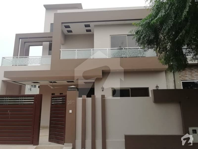 10 Marla House For Sale In Block C Good Location Well Furnished