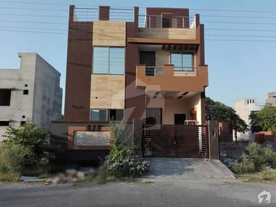 Here Is A Good Opportunity To Live In A Well-Built House Here Is A Good Opportunity To Live In A Well-Built House