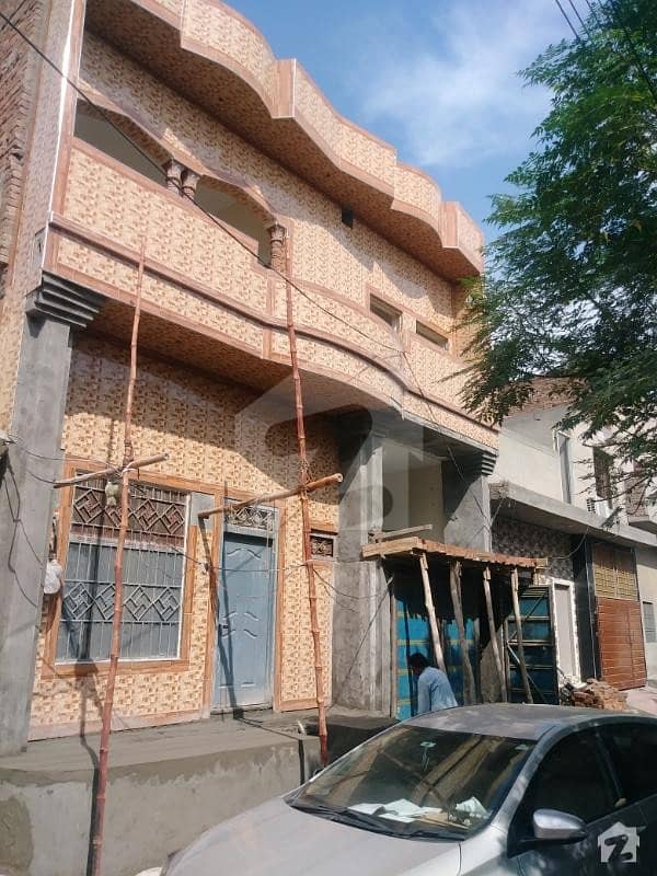جھنگ روڈ فیصل آباد میں 8 کمروں کا 5 مرلہ مکان 32 ہزار میں کرایہ پر دستیاب ہے۔