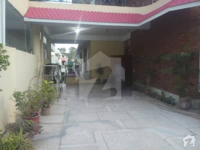 F11 500 Sq Yards Double Unit 7 Bed Room House For Sale F11 500 Sq Yards Double Unit 7 Bed Room House For Sale