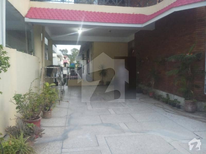 F11 500 Sq Yards Double Unit 7 Bed Room House For Sale