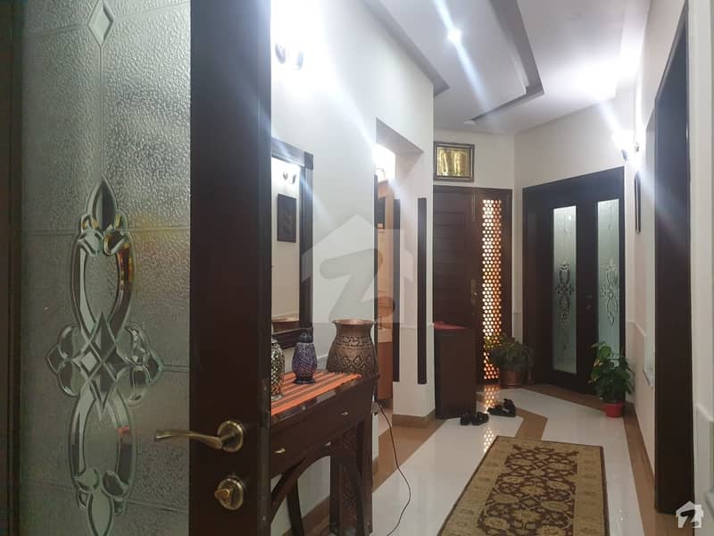 ماڈل ٹاؤن لاہور میں 5 کمروں کا 1 کنال مکان 6 کروڑ میں برائے فروخت۔