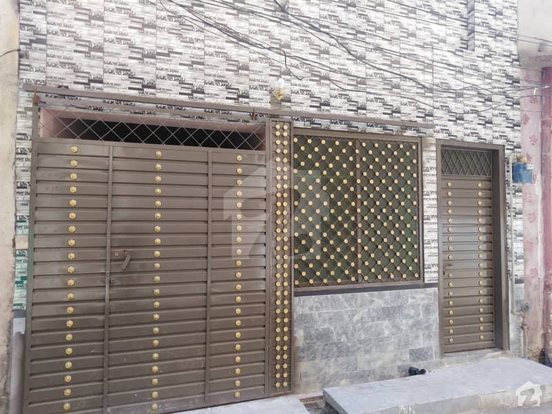 ڈلا زیک روڈ پشاور میں 4 کمروں کا 3 مرلہ مکان 60 لاکھ میں برائے فروخت۔